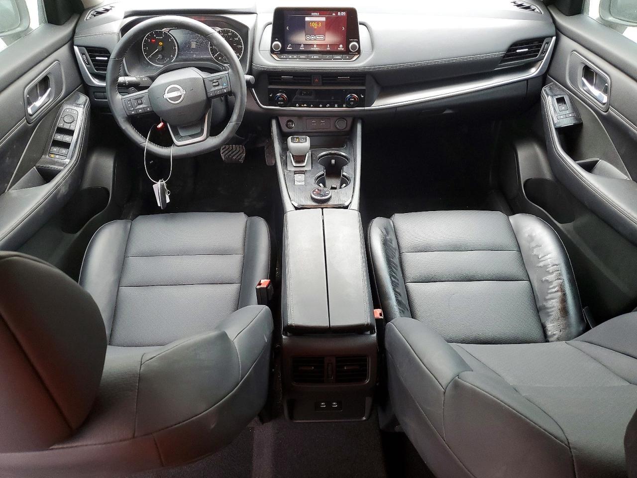 2025 Nissan Rogue sv