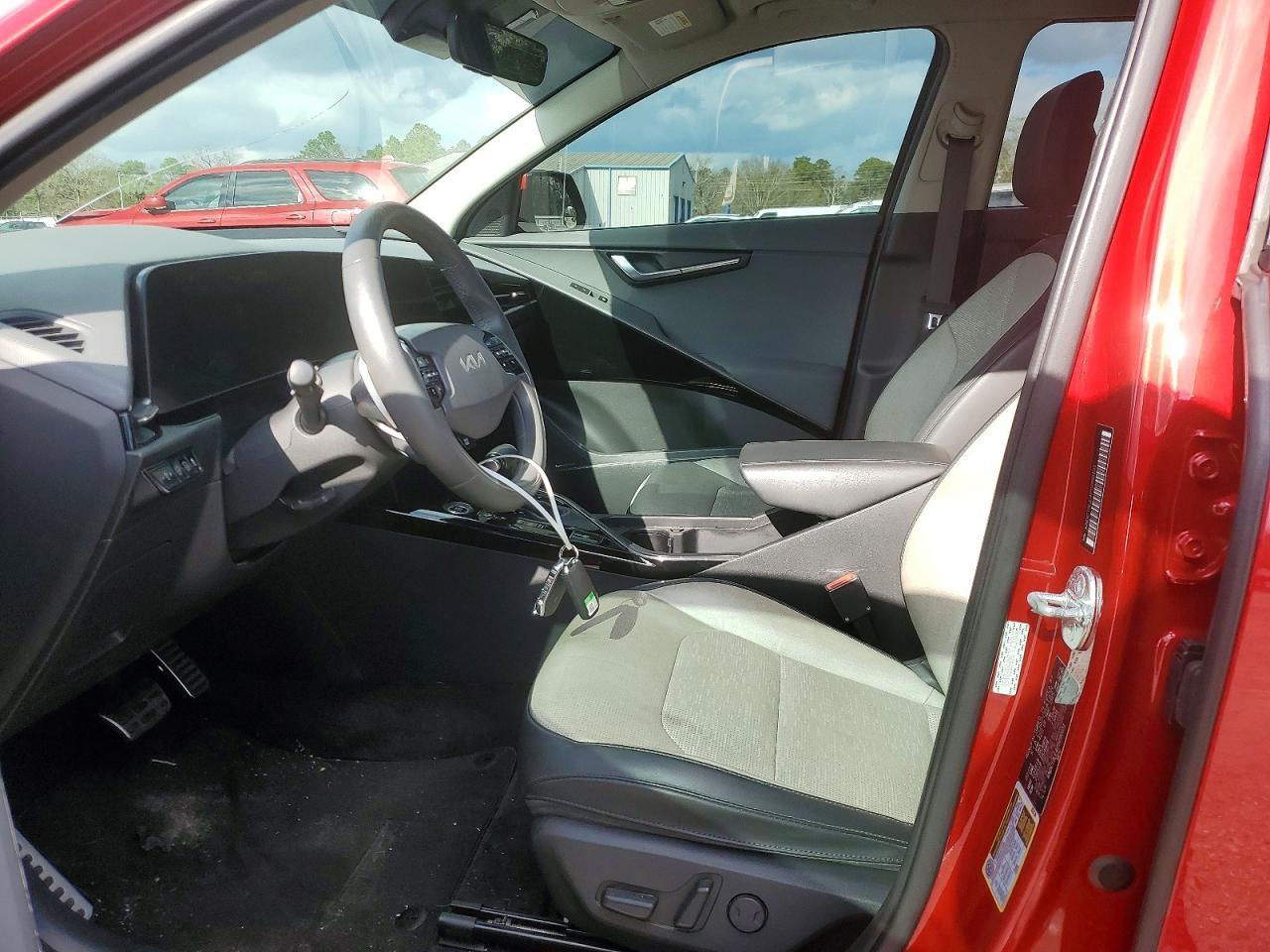 2023 KIA Niro sx