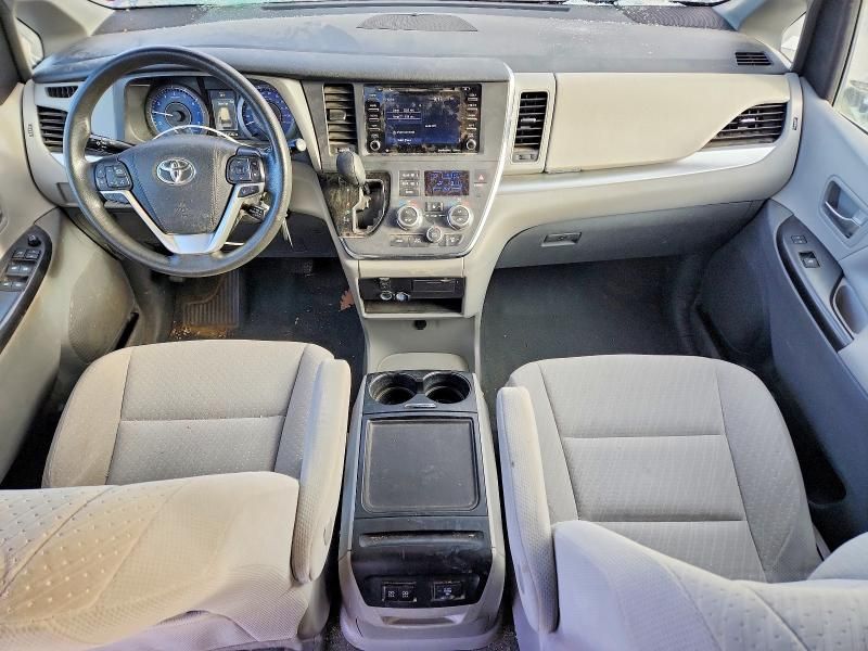 2019 Toyota Sienna le