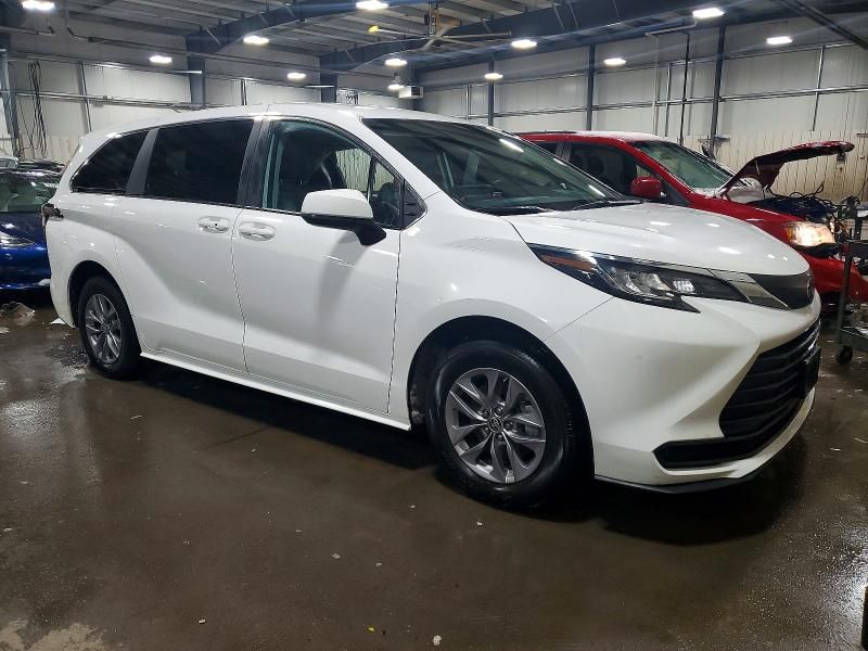 2023 Toyota Sienna le