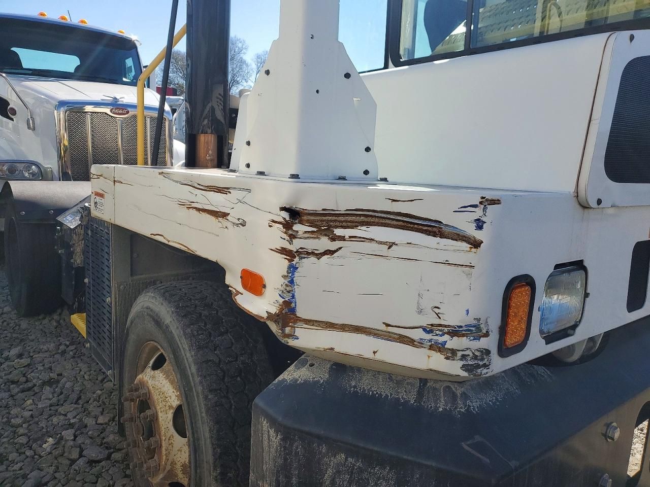 2022 Autc Xspotter O-Yard Truck