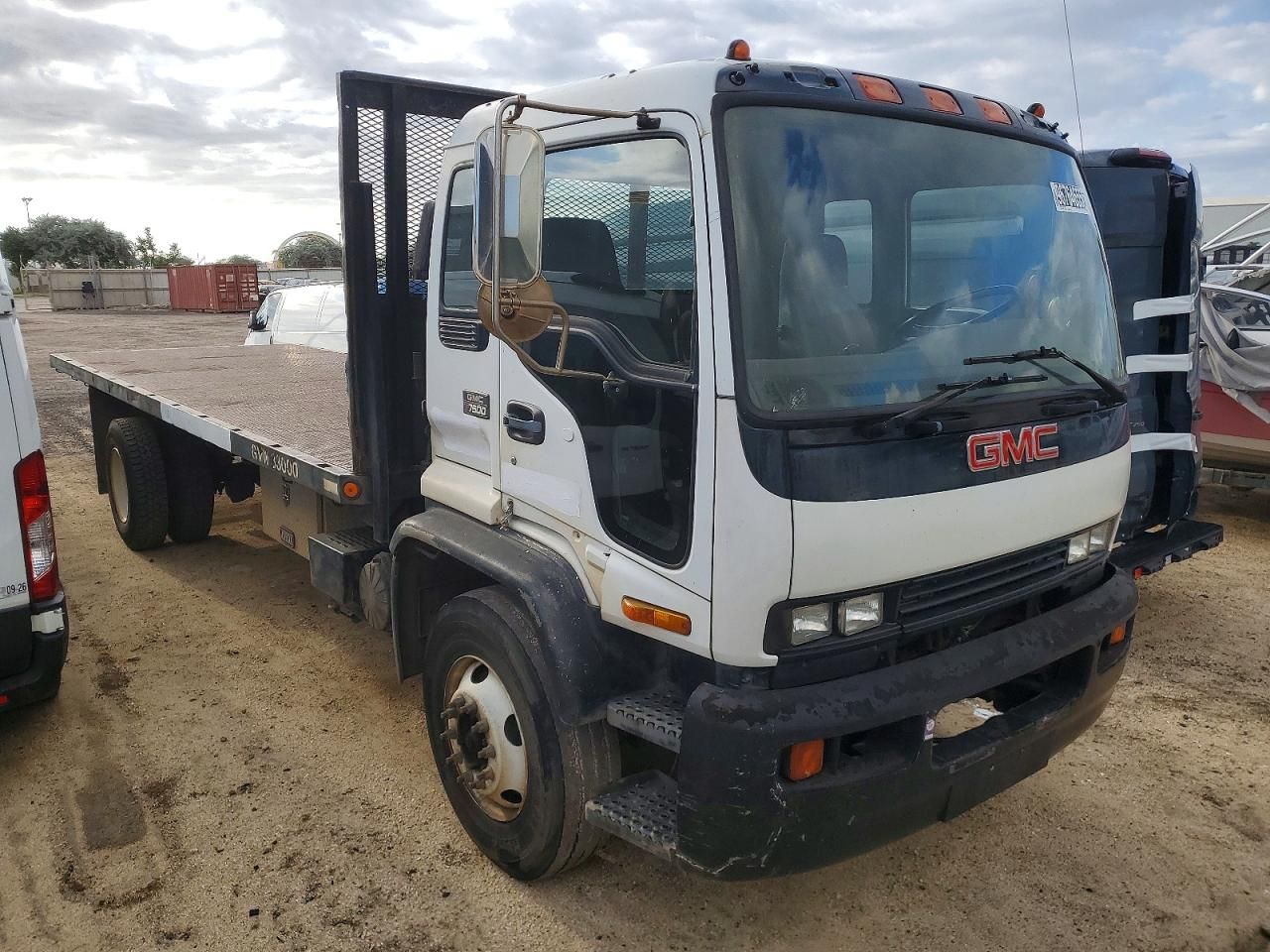 2002 GMC T-6500 Flatbed Truck