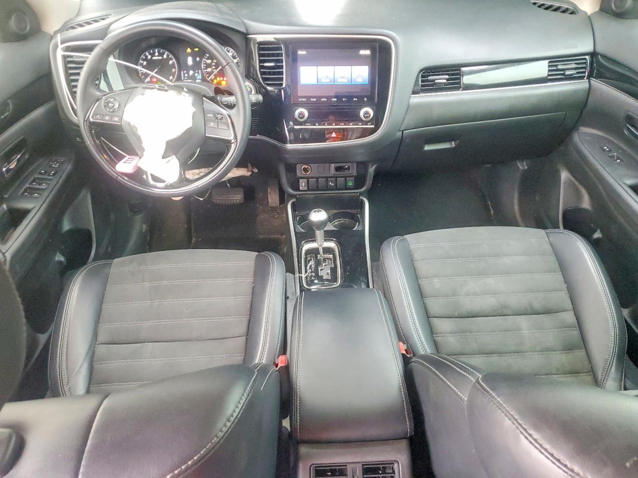 2020 Mitsubishi Outlander se