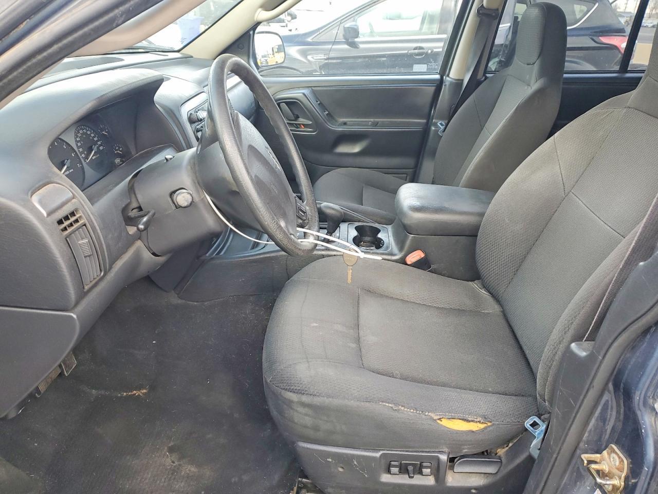 2004 Jeep Grand Cherokee Laredo