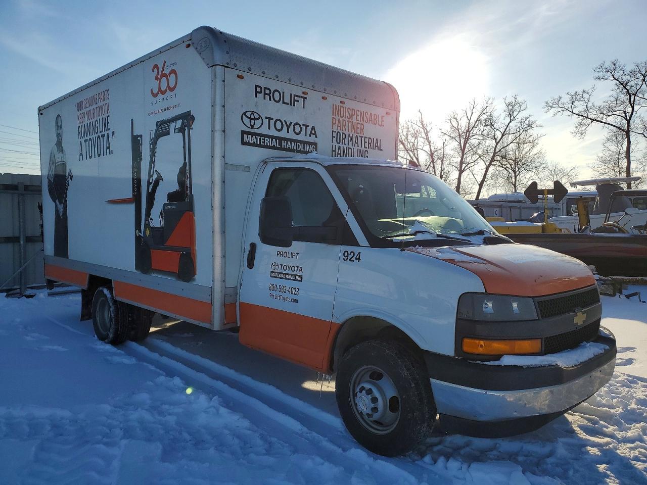 2024 Chevrolet Express G3500