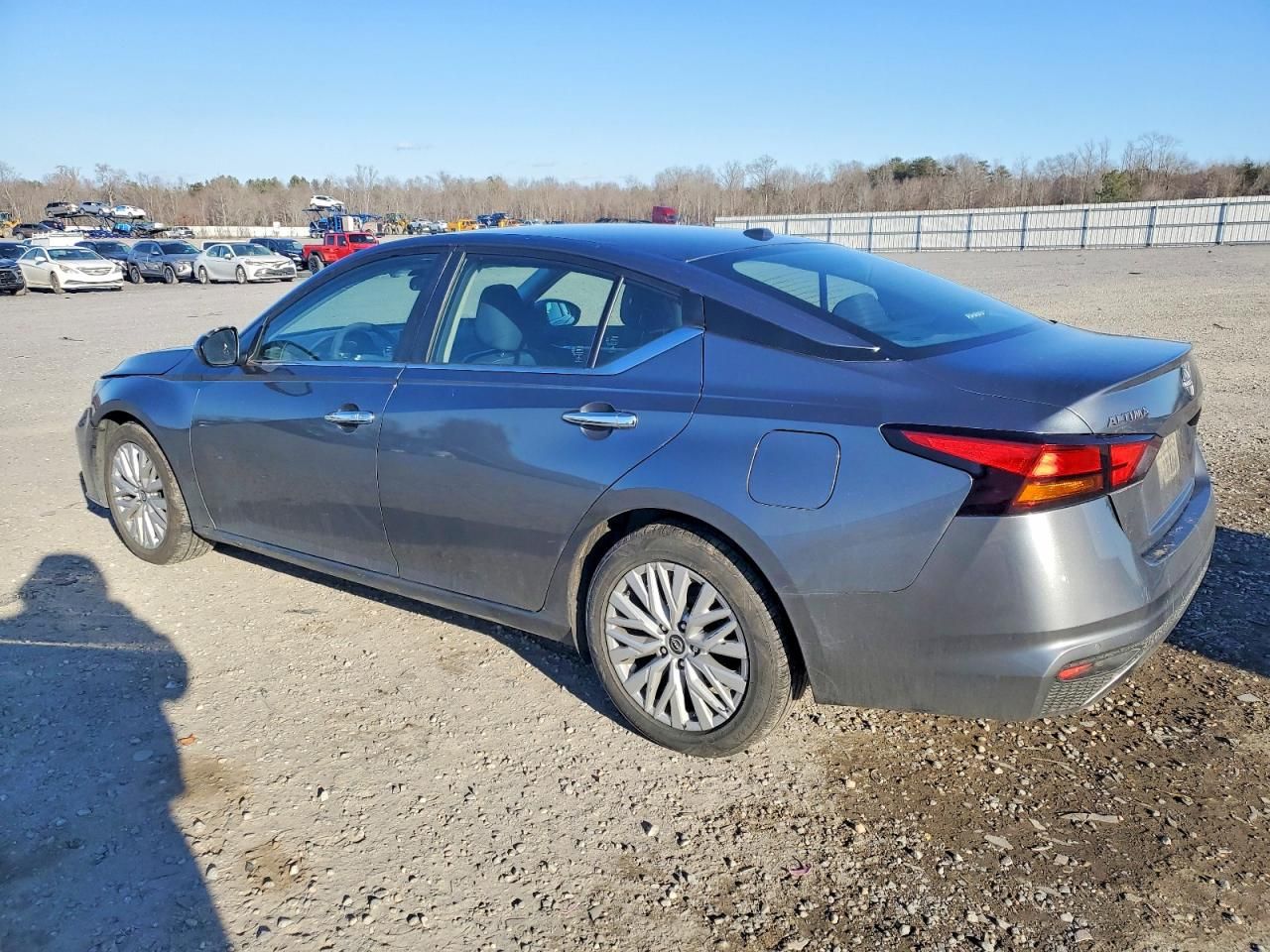 2023 Nissan Altima sv