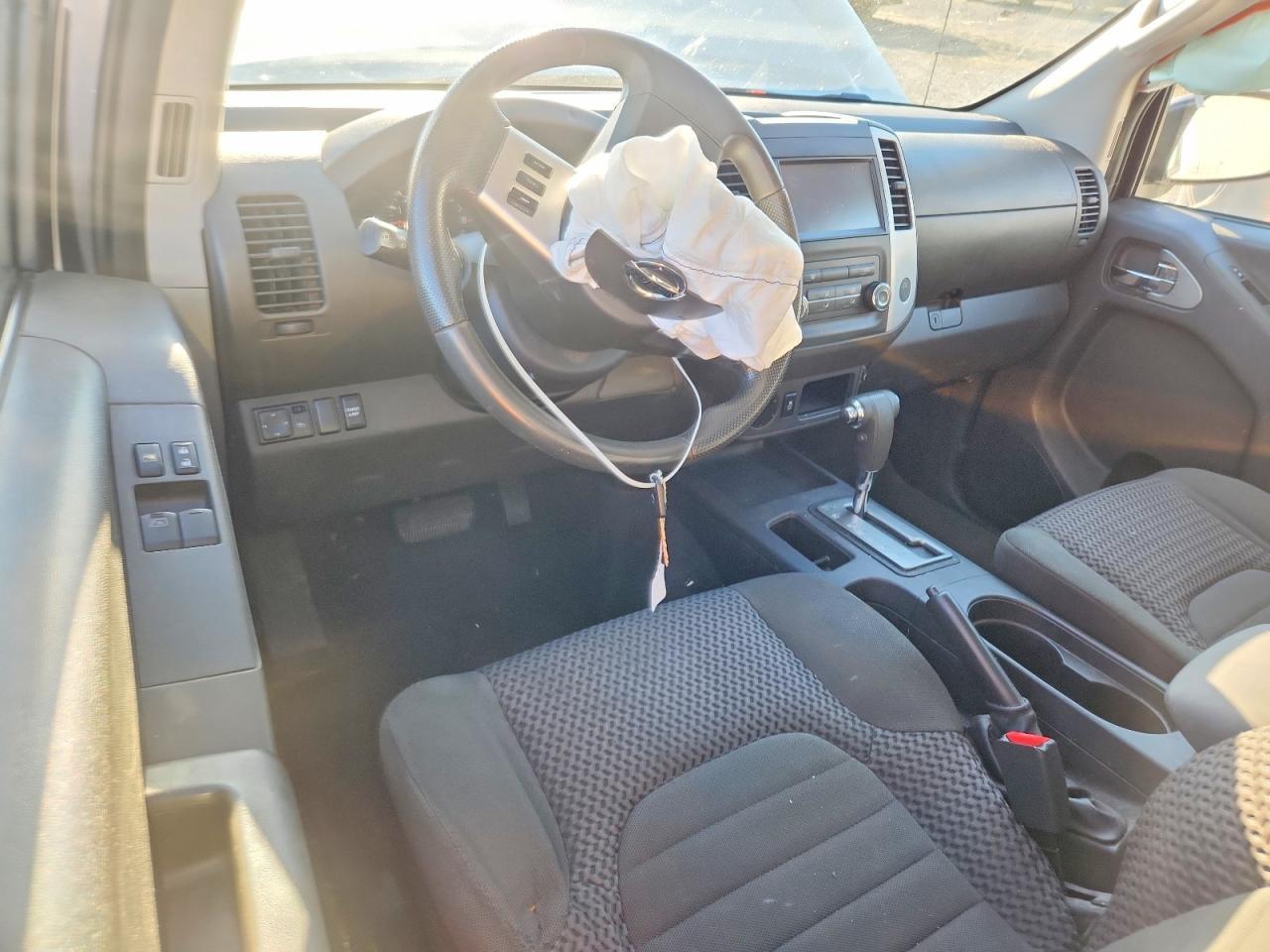 2019 Nissan Frontier s