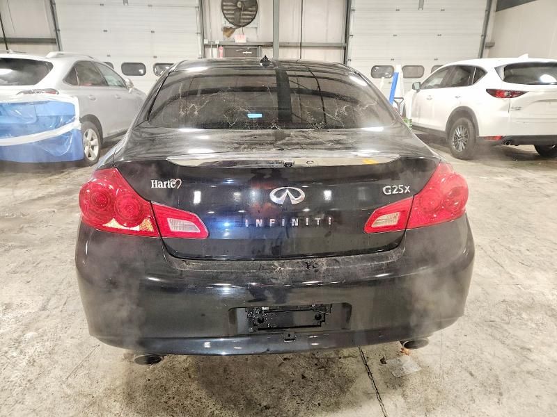 2011 Infiniti G25