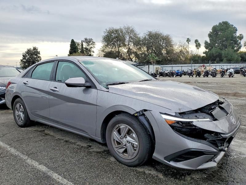 2025 Hyundai Elantra se