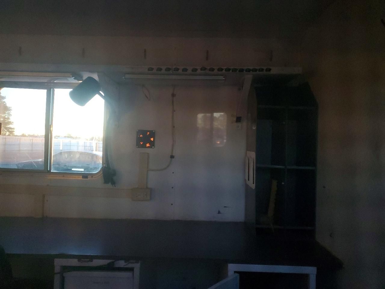 2006 Featherlite Mfg Inc 2006 Featherlite 6.5HGJAE-2145K Fiber Optic Splcli