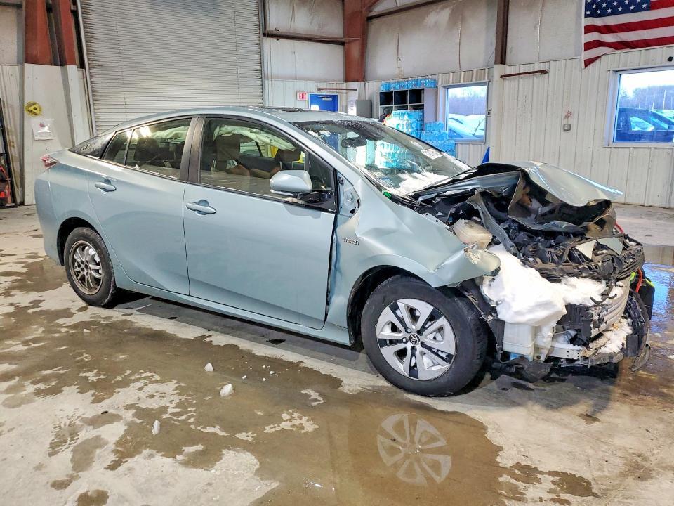 2016 Toyota Prius Three