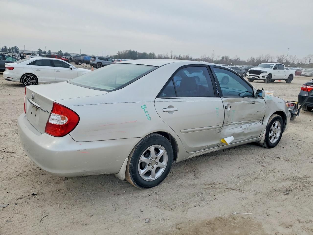 2003 Toyota Camry le