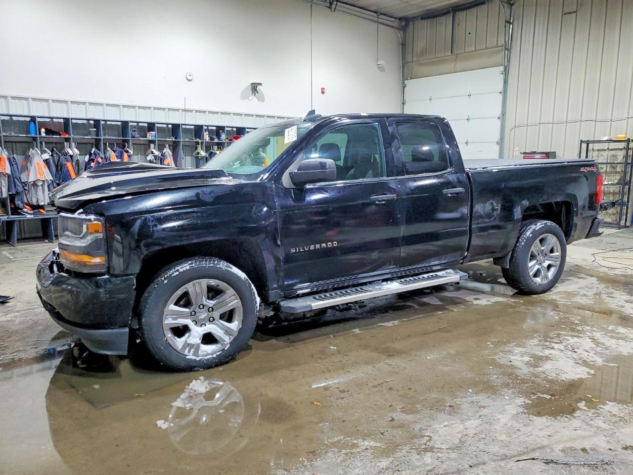 2017 Chevrolet Silverado K1500 Custom