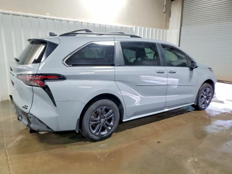 2024 Toyota Sienna xse