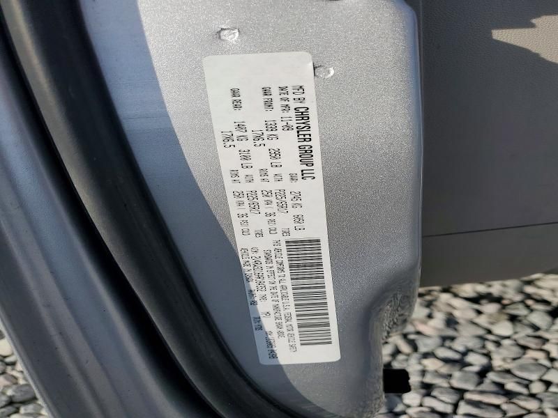 2010 Volkswagen Routan se