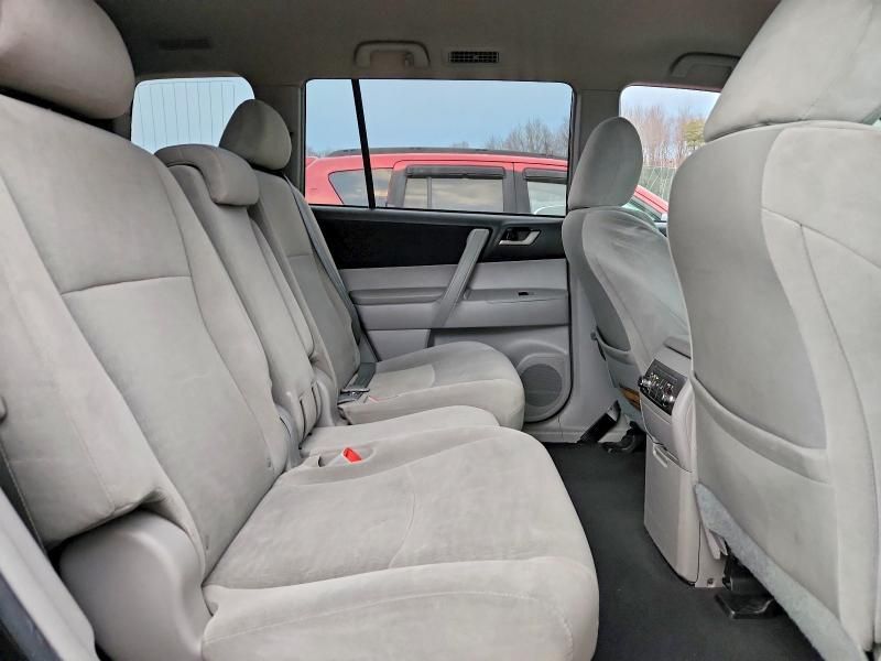 2011 Toyota Highlander Base