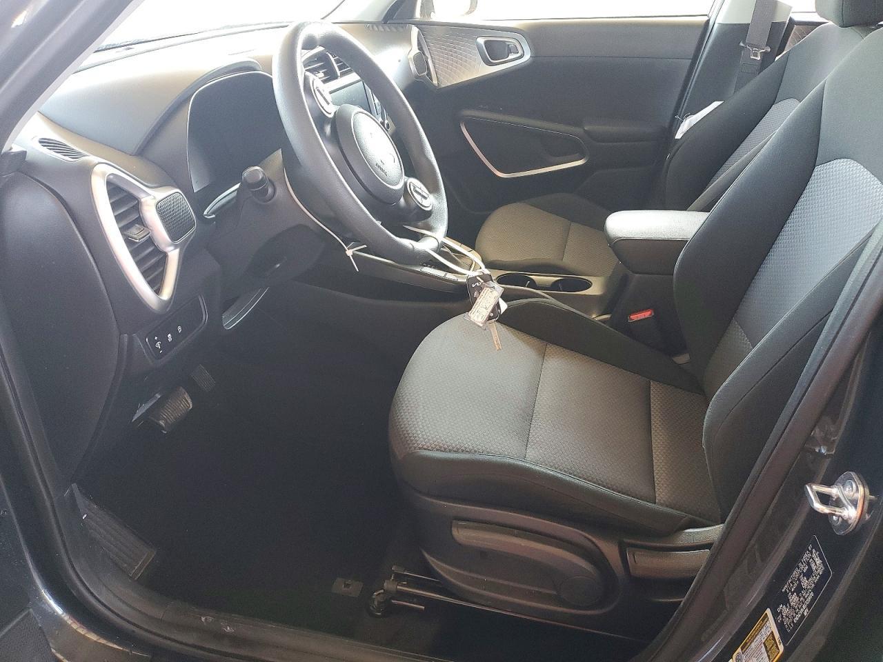 2025 KIA Soul lx