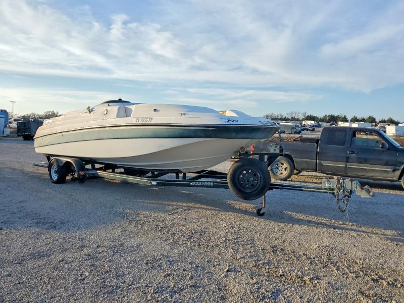 2000 Four Winds Boat