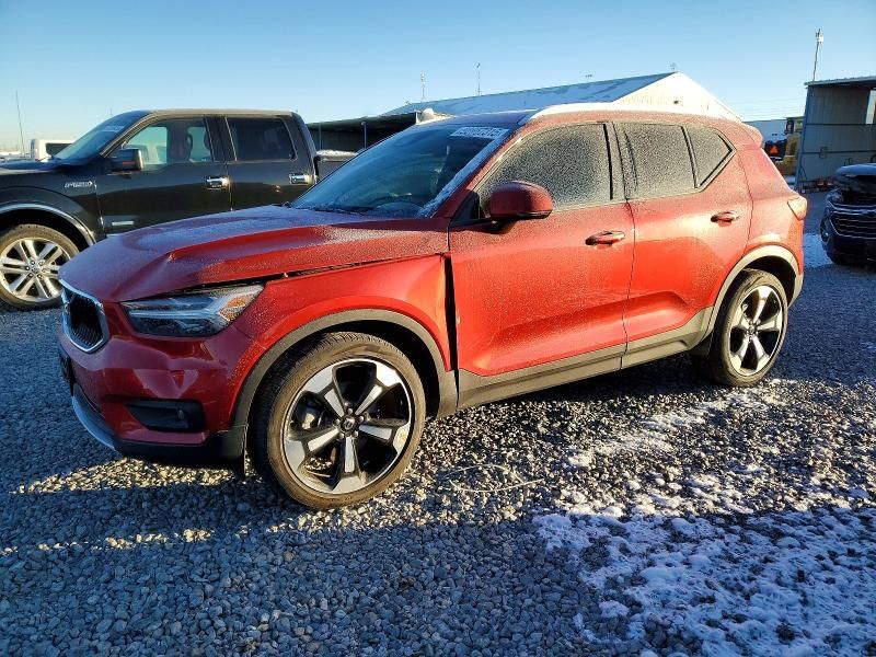 2021 Volvo Xc40 T5 Momentum
