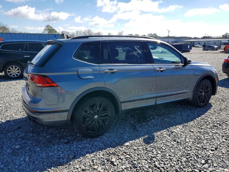 2022 Volkswagen Tiguan se R-line Black