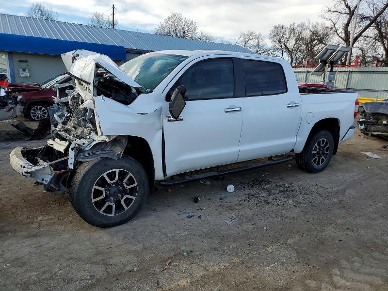 2014 Toyota Tundra Crewmax Platinum