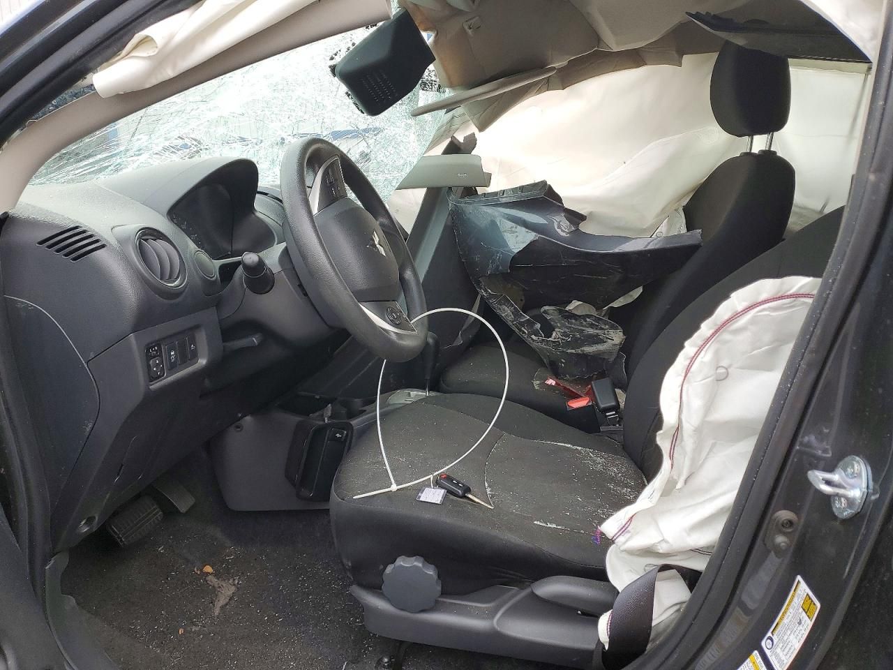 2024 Mitsubishi Mirage es