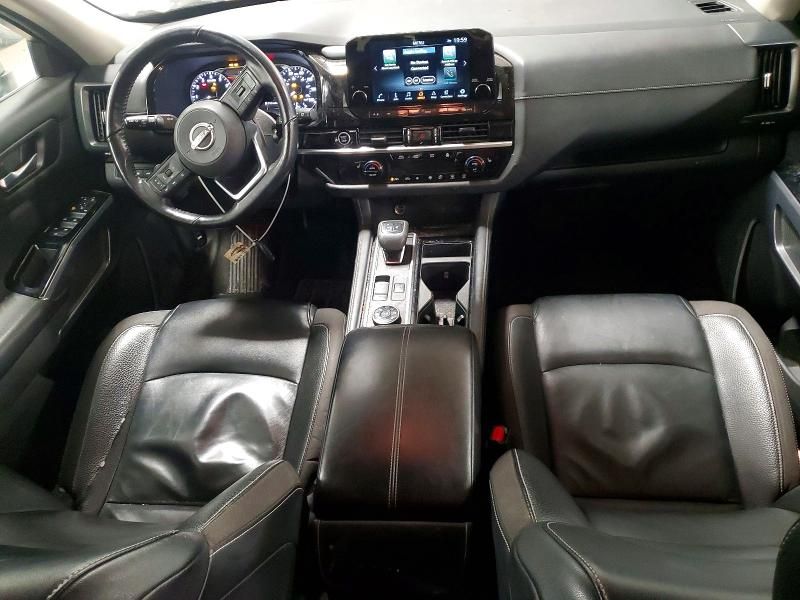 2022 Nissan Pathfinder sl