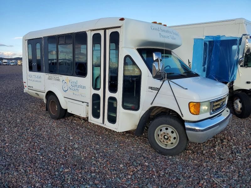 2003 Ford Econoline E350 Super Duty Cutaway van