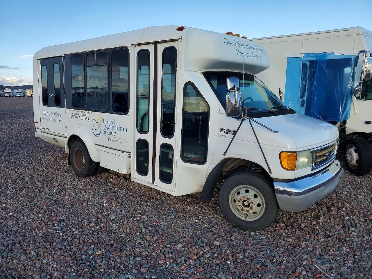 2003 Ford Econoline E350 Super Duty Cutaway Van