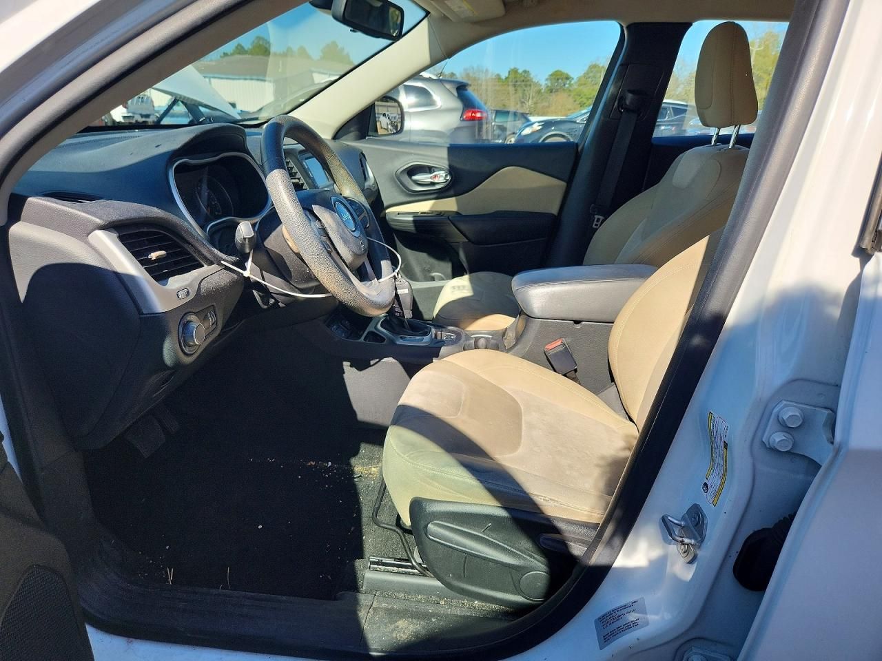 2015 Jeep Cherokee Sport