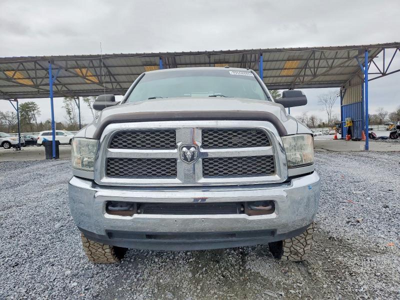 2014 Dodge RAM 2500 Flatbed Truck