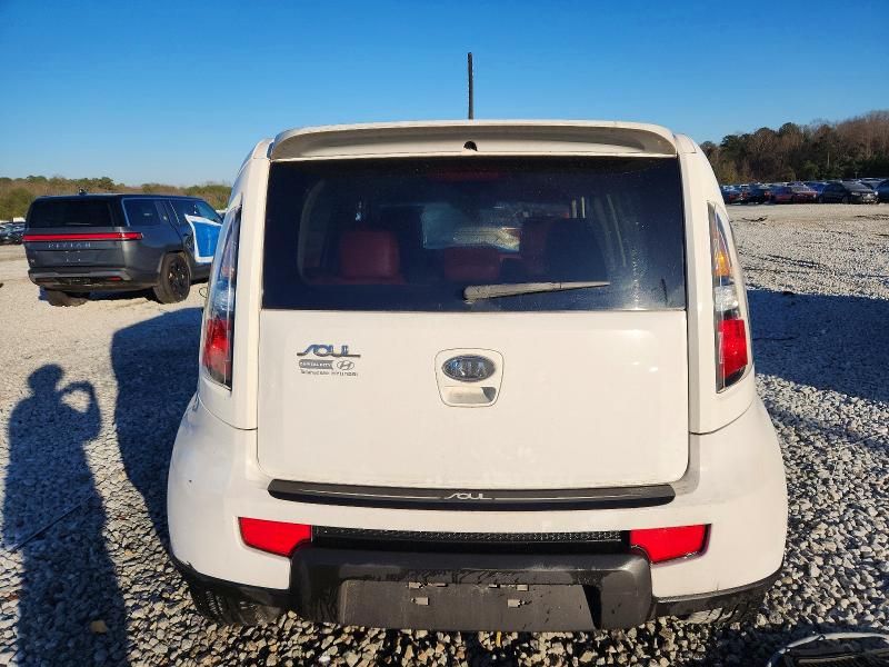 2011 KIA Soul +