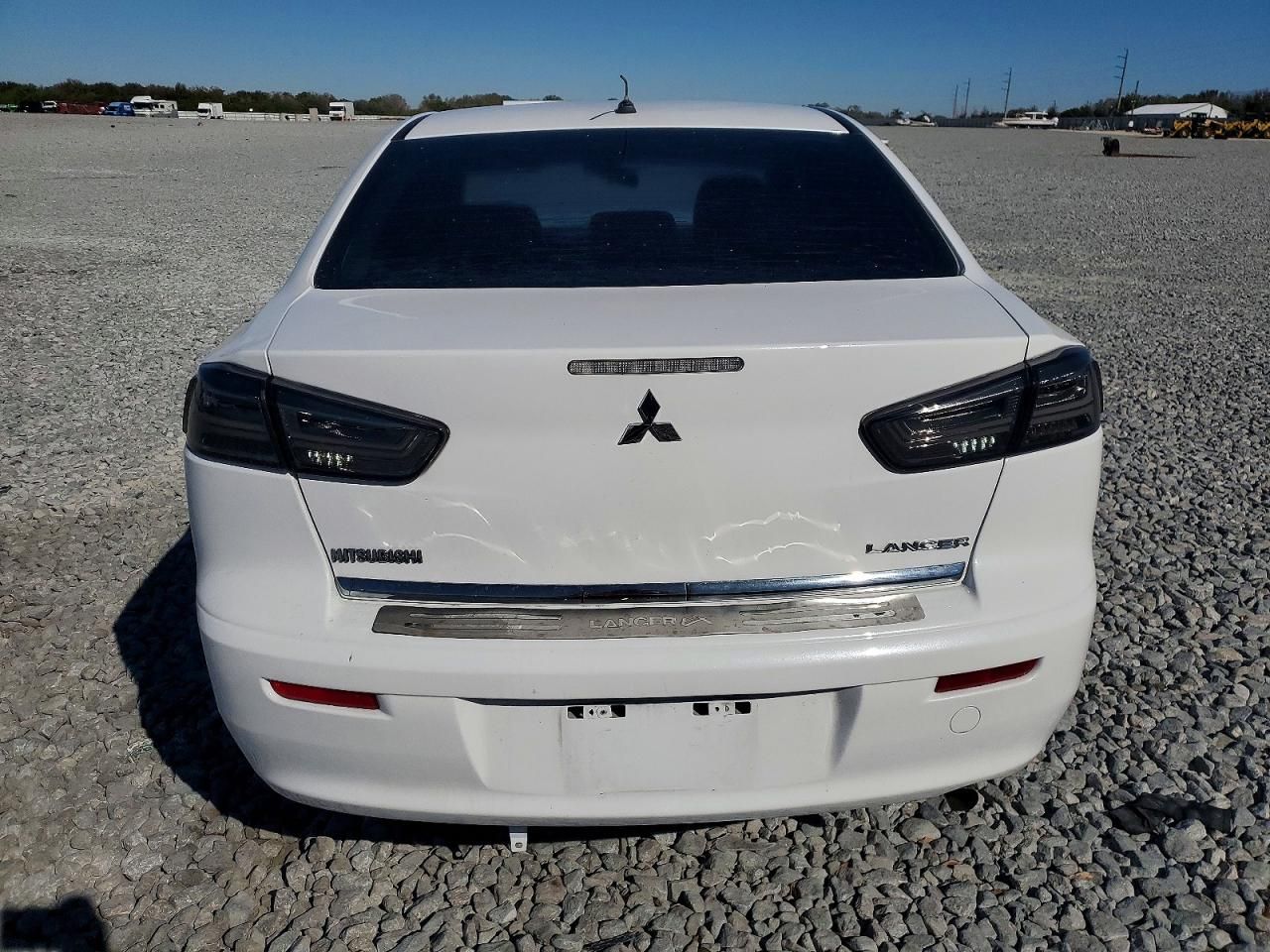 2016 Mitsubishi Lancer es