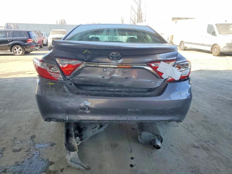 2015 Toyota Camry le