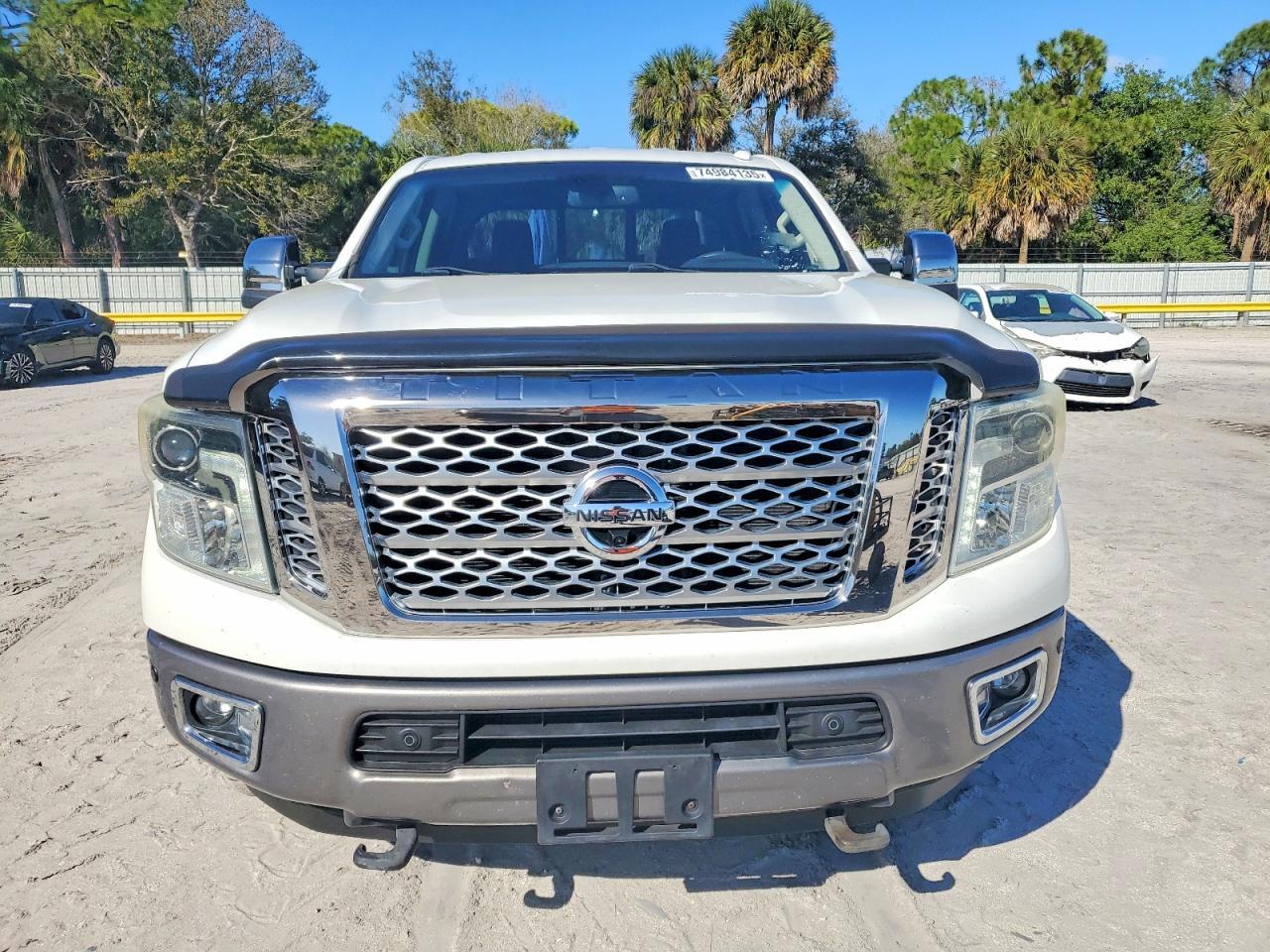 2016 Nissan Titan XD SL