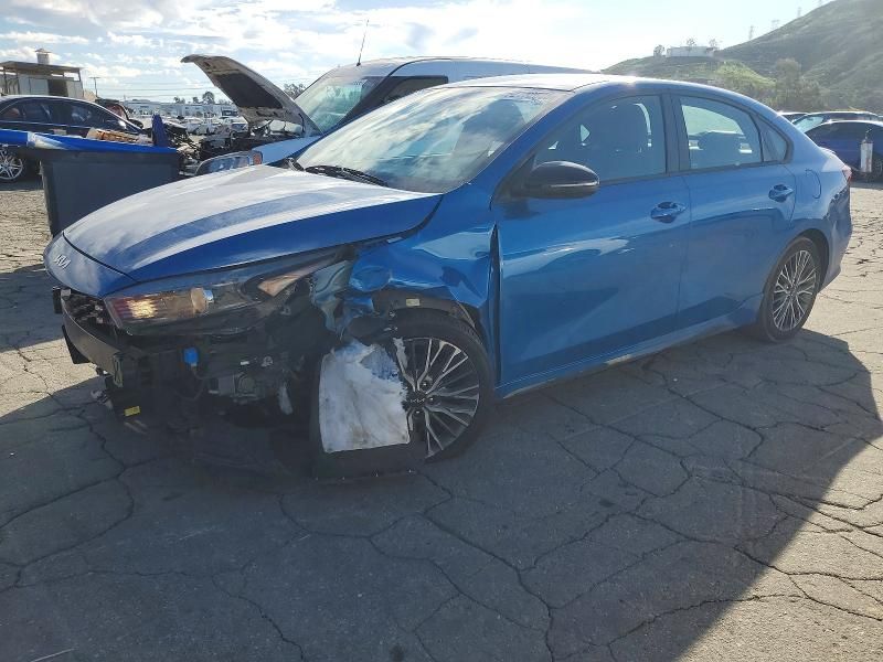 2022 KIA Forte gt Line