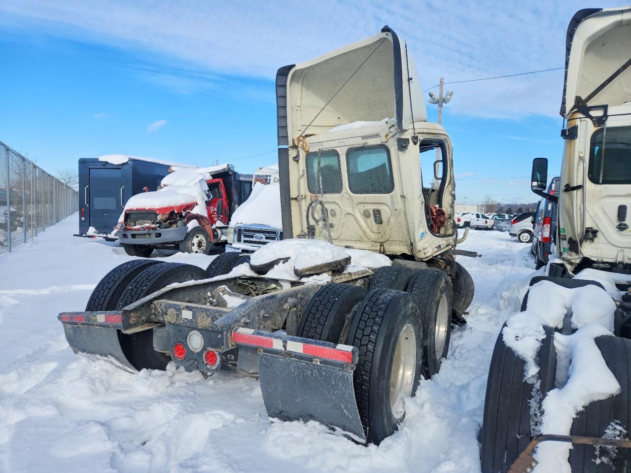 2014 Freightliner Cascadia Semi Truck