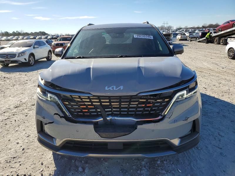 2023 KIA Carnival sx