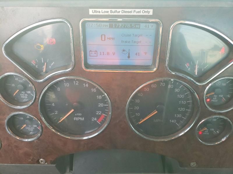 2016 Mack CHU613 Semi Truck