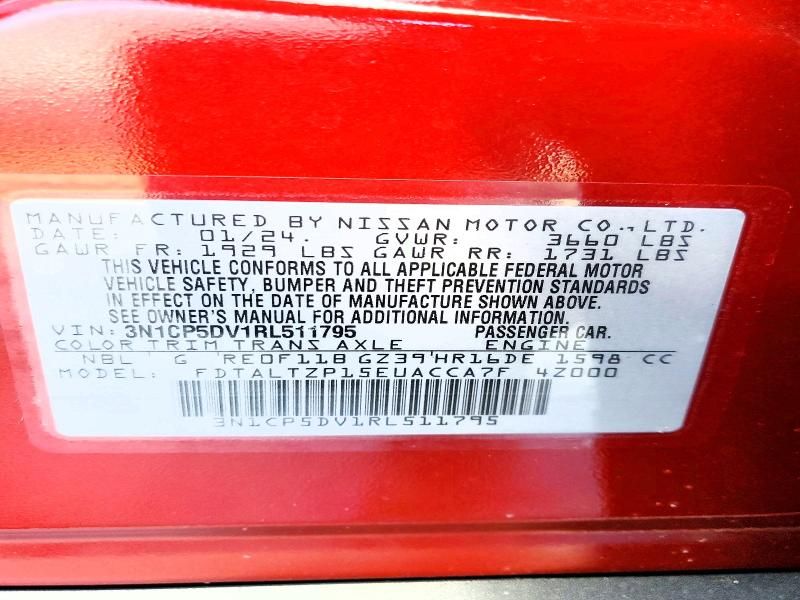 2024 Nissan Kicks sr