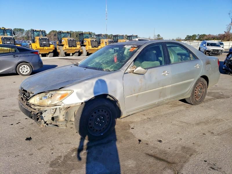 2004 Toyota Camry le