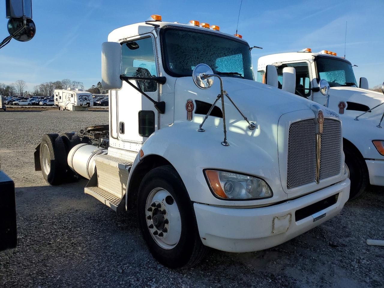 2017 Kenworth T370 Semi Truck