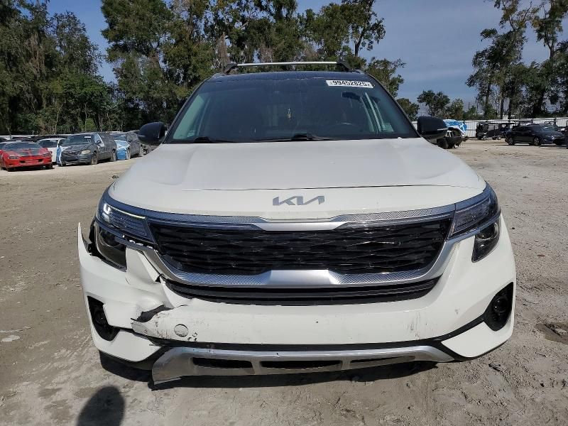 2023 KIA Seltos s