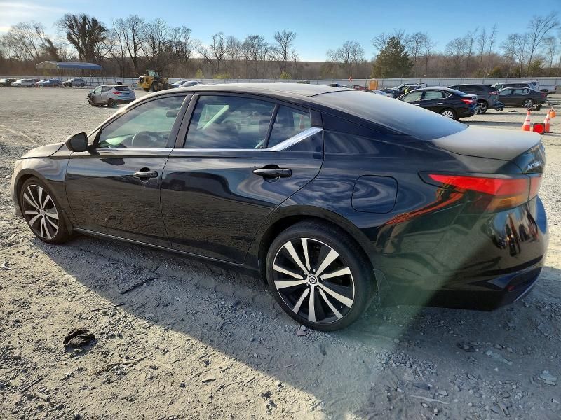 2020 Nissan Altima sr