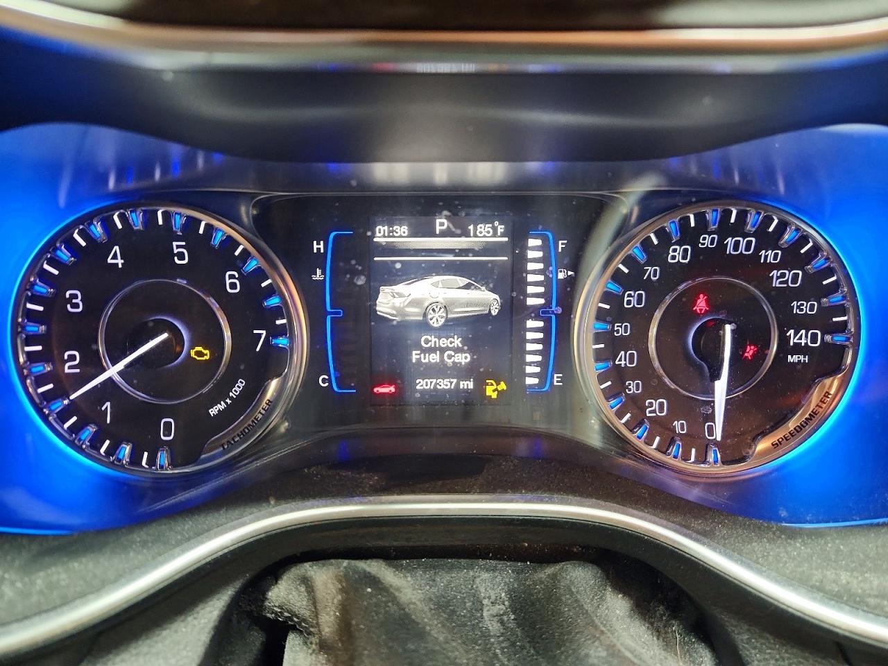 2015 Chrysler 200 lx