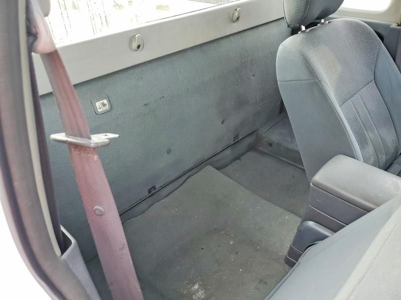 2003 Nissan Frontier King cab xe