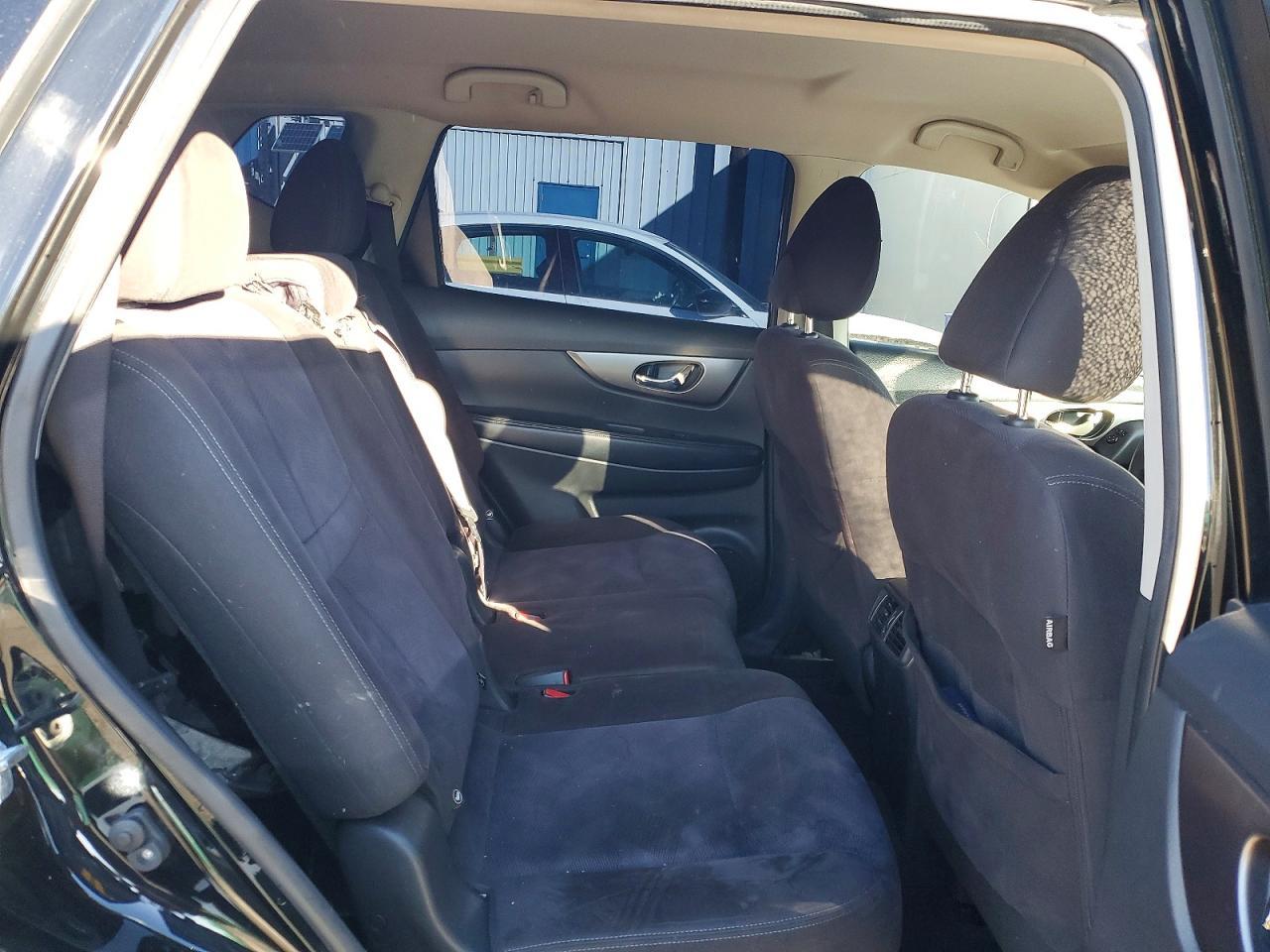 2015 Nissan Rogue s
