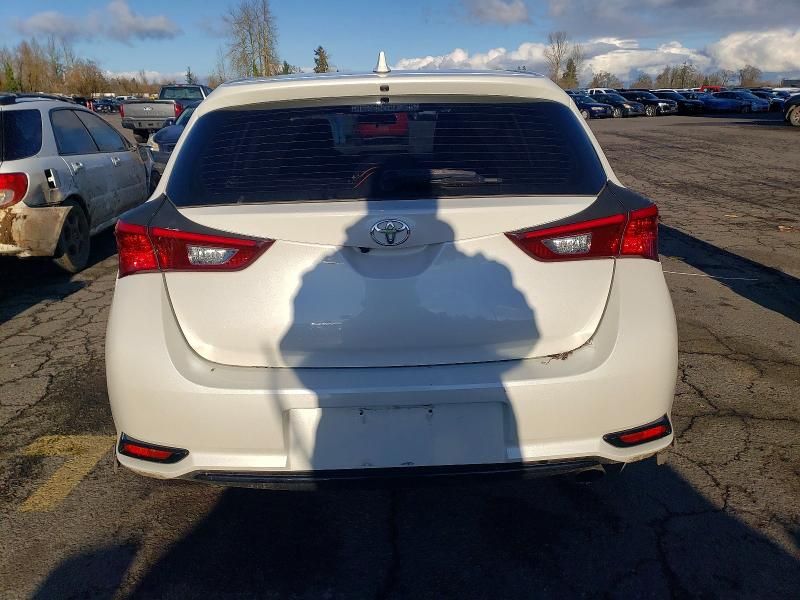 2017 Toyota Corolla im