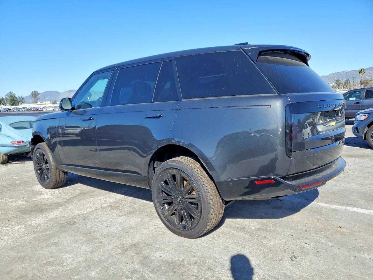 2025 Land Rover Range Rover se