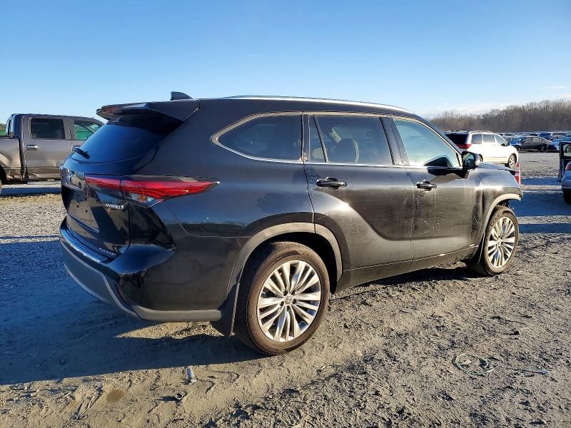 2023 Toyota Highlander Hybrid Limited